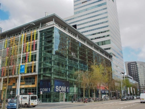 Tribes-AdamSOM-gebouw