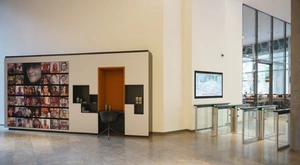 Tribes-FrankfurtGardenTower-Entree